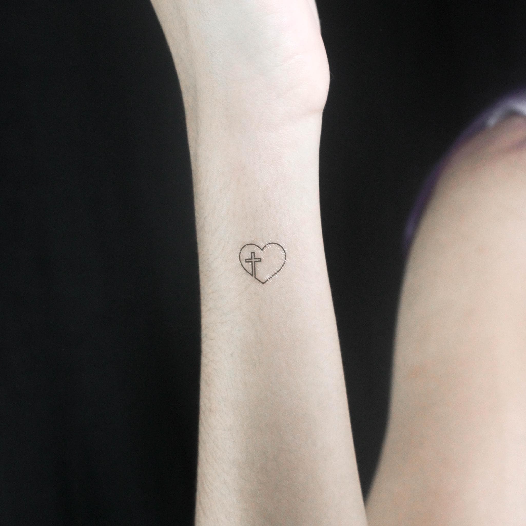 Tijdelijke tattoo met doorlopende lijn hart en kruis (set van 3) - Etsy  België, image size:2050x2050