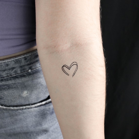 2つのハートの細い線のタトゥー（3個セット） - Etsy 日本