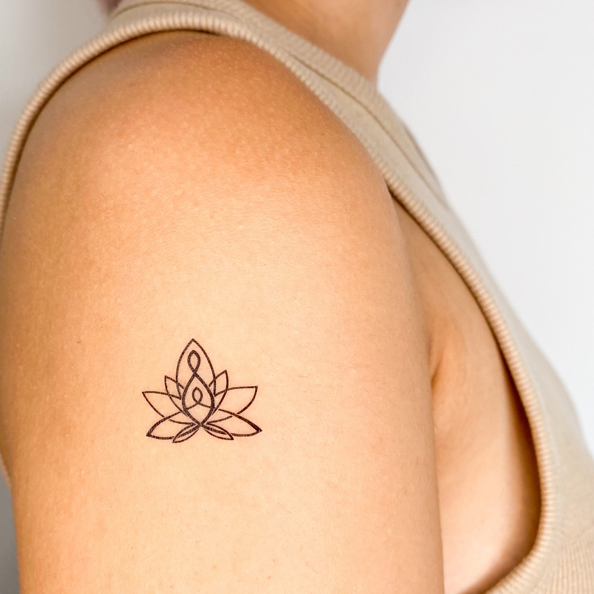 Motherhood Lotus Temporary Tattoo (set of 3) - Etsy, image size:2000x2000
