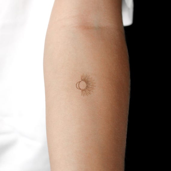 太陽と月のタトゥーシール（3枚セット） - Etsy 日本