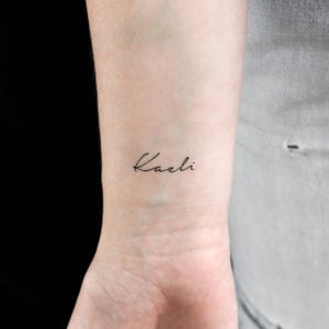 LiSAピンバッジ・タトゥーシールセット LiSAピンバッジ・タトゥーシールセット