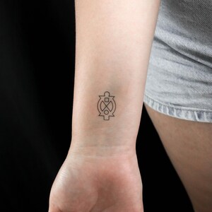 Boa Me Na Me Mmoa Wo Outline Temporary Tattoo (Set of 3)