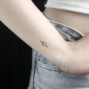 Tatouage temporaire double coeur et flèche (Ensemble de 3)