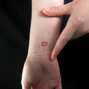 Red Heart Outline Temporary Tattoo (Set of 3)