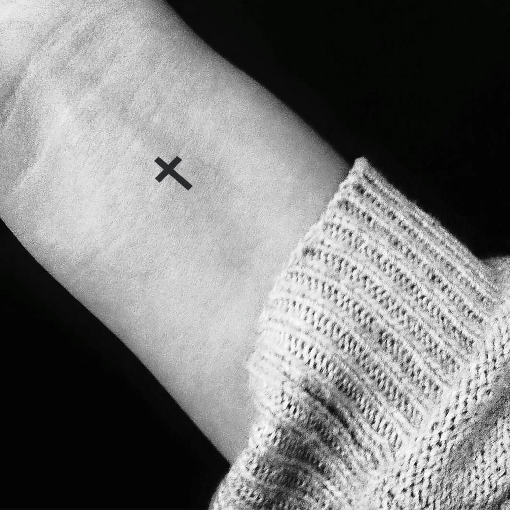 Small Cross Temporary Tattoo set of 3 - Etsy Finland