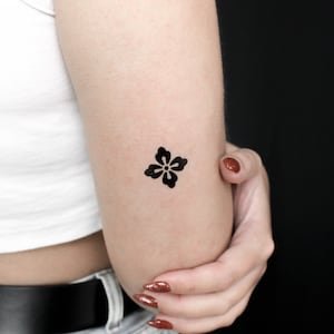 Hana Wachigai Temporary Tattoo (Set of 3)