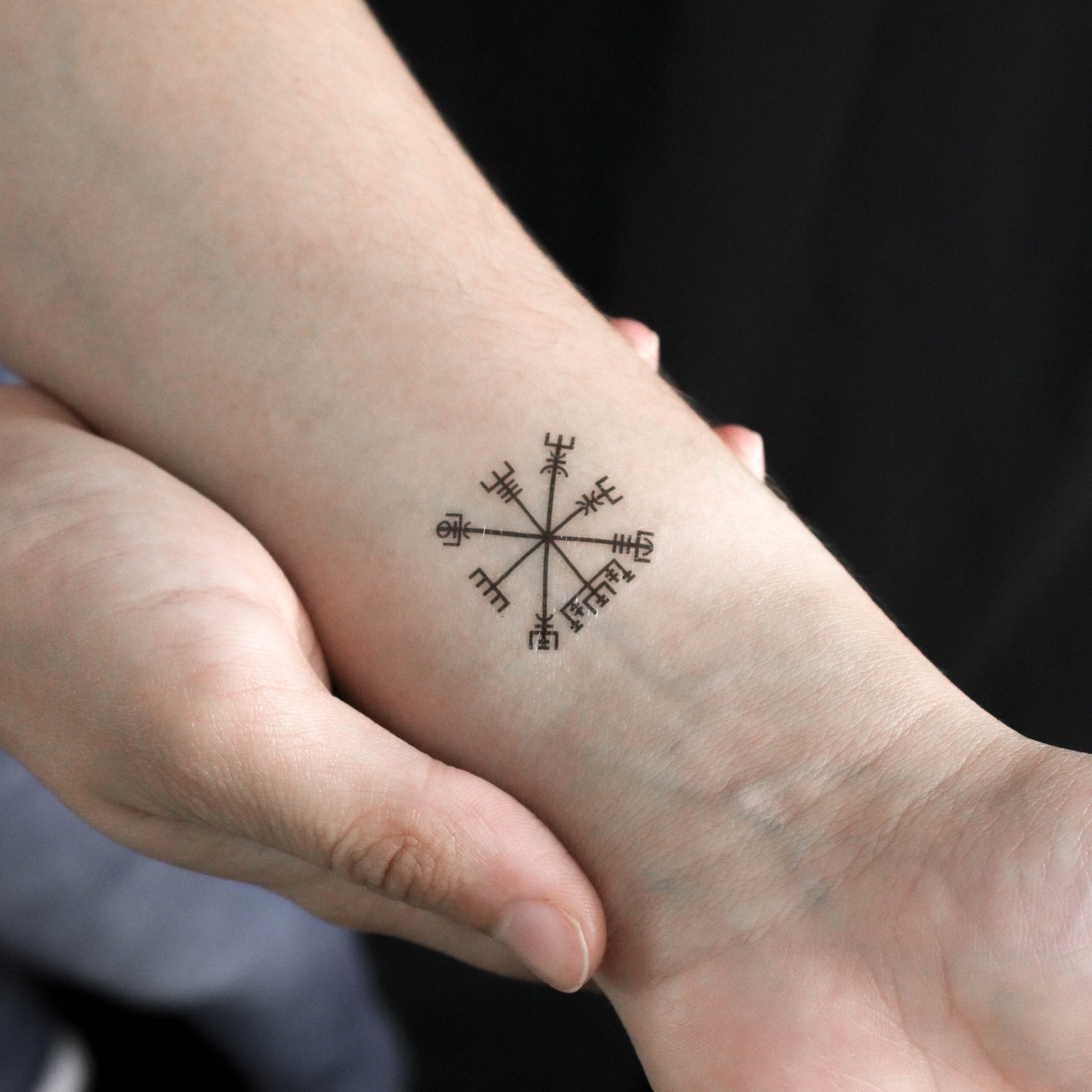 Kleine Vegvísir tijdelijke tattoo (set van 3) - Etsy België, image size:2000x2000