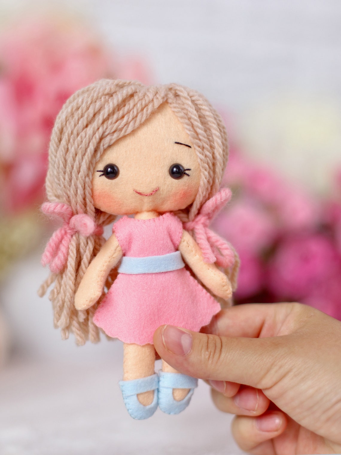 Felt doll kit pattern tutorial diy felt doll kit dolls Etsy