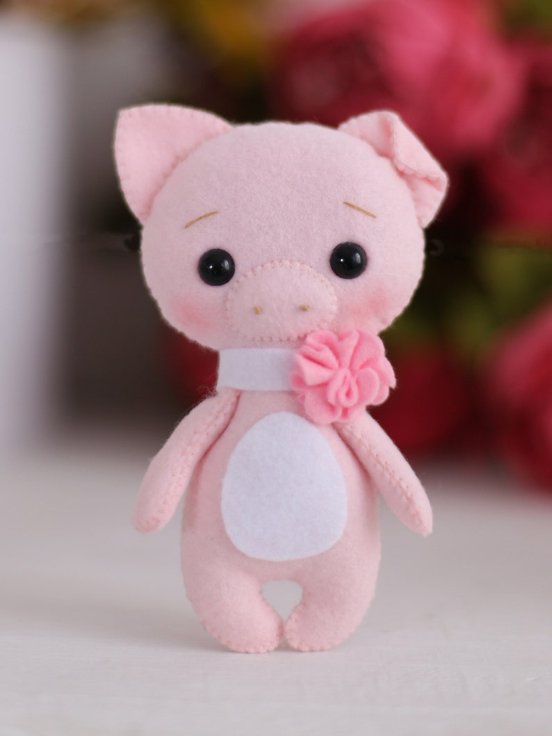 felt animal pattern pig lover gift felt toy pattern patterns pdf felt pattern pig sewing pattern baby doll pattern felt pig pattern