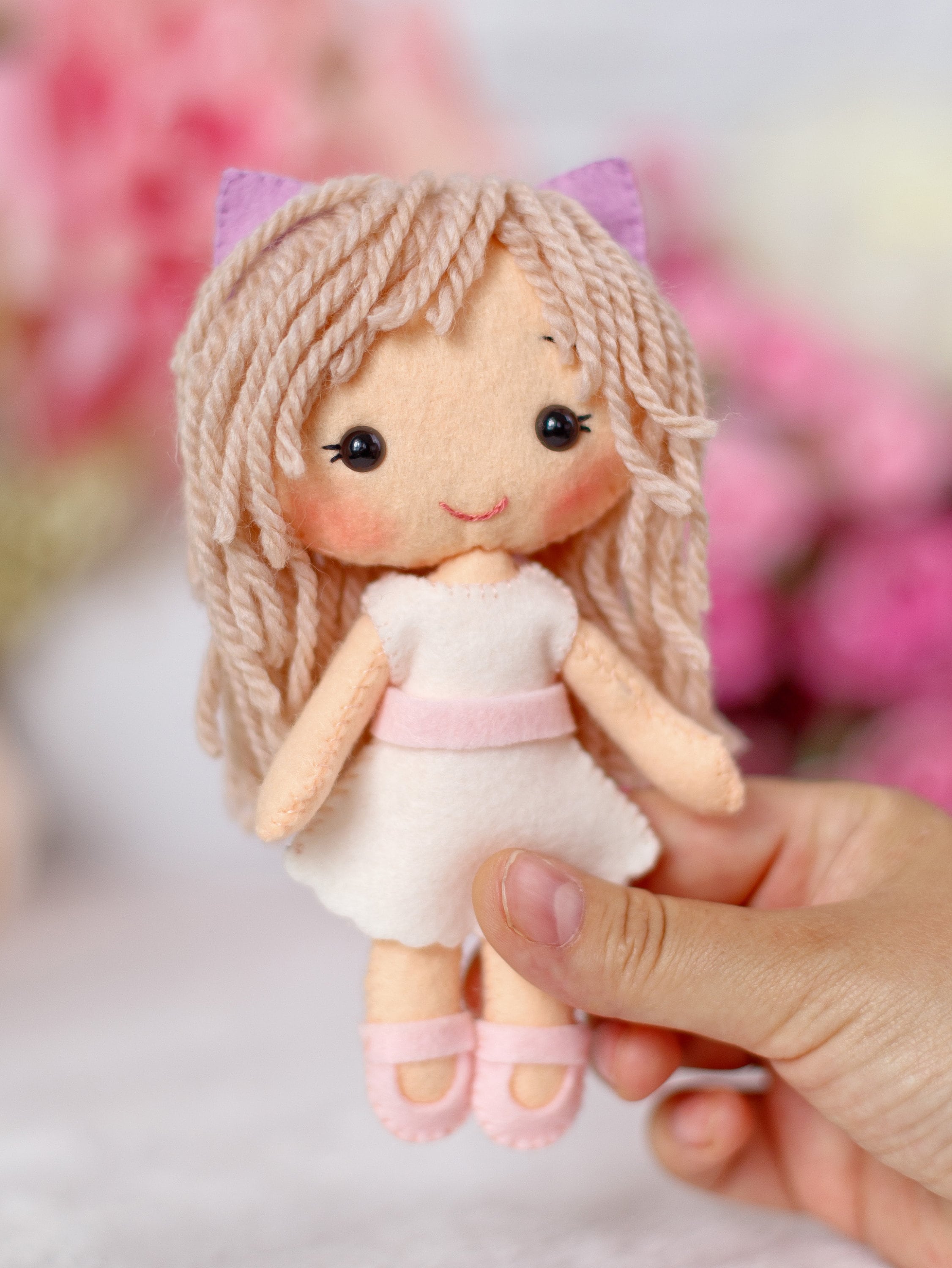 Felt doll kit pattern tutorial diy felt doll kit dolls Etsy