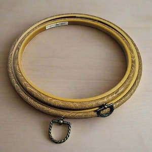Round Flexi Embroidery Hoops, High Quality wood effect, embroidery hoop art, Embroidery hoop frame, hand embroidered.