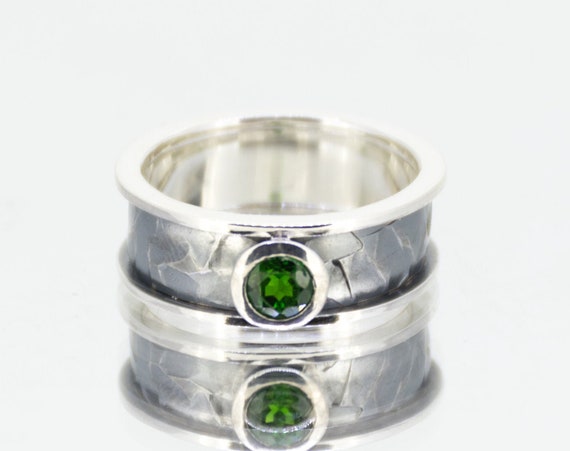 Emerald Green Silver Ring | Unique Engagement Ring | Hammered Ring