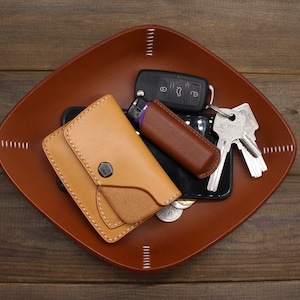 Aangepaste lederen valet lade, monogram valet lade voor mannen, lederen bureau organisator, vangst alle lade, man cadeau, vaderdagcadeau