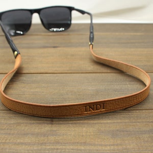 Correa de cuero genuino de grano completo personalizada para gafas de sol, correa de gafas de sol de cuero, retenedor de gafas de sol, retenedor de gafas de cuero imagen 1