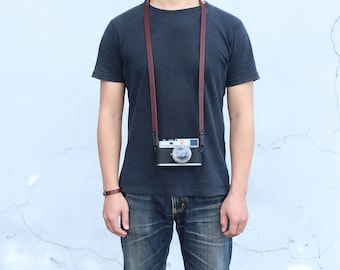 Tracolla per fotocamera personalizzata in pelle marrone e nera, tracolla per fotocamera compatta, tracolla leggera per fotocamera Leica, Fuji, Canon, regalo per fotografi