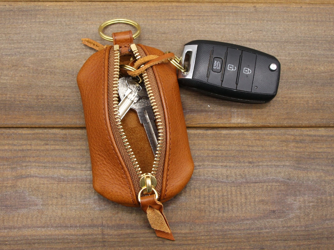 Car Key Holder,Car Key Case,Leather Key Holder,Key Fob,Car Remote KeyChain  Pouch - Shop Graphy Tee Keychains - Pinkoi