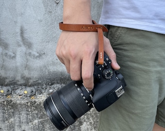Cinturino da polso regolabile in pelle, cinturino per fotocamera da polso, cordino da polso in pelle per DSLR, regalo fotografo reflex, iniziali del nome personalizzate
