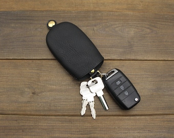 Handmade Leather car key case,Personalized Leather car keychain,Leather key holder,Key pouch,Leather Key cover,Leather gifts,Gift for her