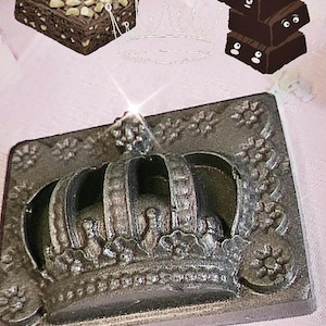 chocolate brownie scented crown soap, vegan shea butter soap