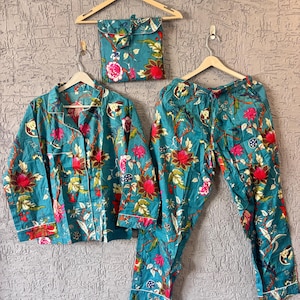 Floral Print Cotton Pajama Set: Indian Style Women's PJs