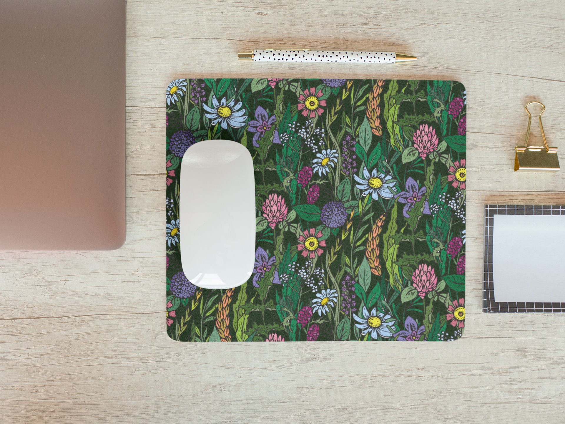 Discover Wild Flowers Mouse Pad