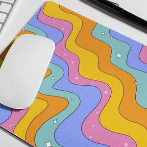 Tappetino per mouse Groovy Mousepad Decorazioni per ufficio per donne Accessori da scrivania Tappetino per mouse arcobaleno Regalo per collega capo MP50