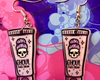 Acrylic halloween lilac ghoul face cream earrings - spooky earrings - pastel goth earrings - Halloween earrings - acrylic charm earrings
