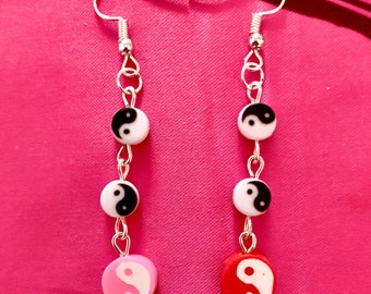 Mismatched pink and red yin and yang earrings - yin and Yang earrings - pink and red earrings - Y2k earrings - 90s earrings