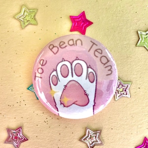 Mittelgroße Toe Bean Team Abzeichen - Katzenpfoten Abzeichen - Katzenabzeichen - Katzen Anstecker - Kawaii Anstecker - 3x3 cm - Haustier Abzeichen - Tier Abzeichen