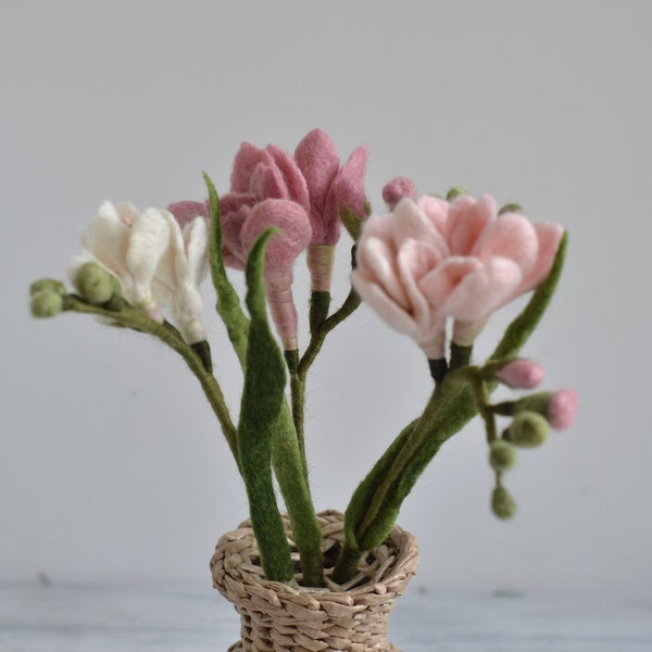 Handmade Freesia bouquet tree stems, needle felt spring floral arrangement, Felt freesia in color, for home decor, Mothers day gift