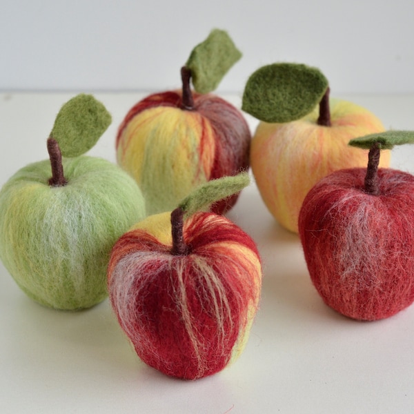 One or set Needle felt apple in different collors with leaf in life size, decorative apple fruit, wool fruits for plate