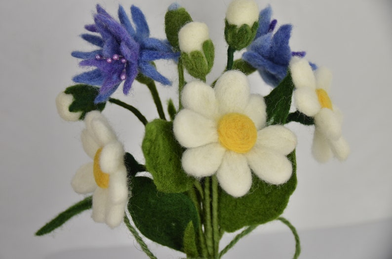 Felt decorative wildflower bouquet daisies and cornflowers felt fiber art spring or easter home decoration eco flowers bunch