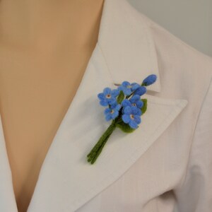Vergeet me niet speld, lichtblauwe bloem broche, bruiloft boutoniere speld bloem, naaldvilt vergeet me niet sieraden afbeelding 7