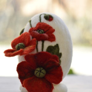 Easter decoration felt easter egg 3D red poppies 5in apx12cm on a stand, easter decoration, gift for family image 9