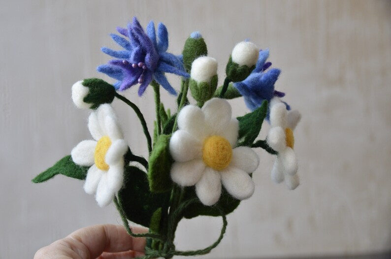 Felt decorative wildflower bouquet daisies and cornflowers felt fiber art spring or easter home decoration eco flowers bunch