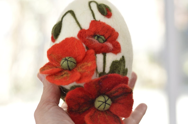 Easter decoration felt easter egg 3D red poppies 5in apx12cm on a stand, easter decoration, gift for family image 8