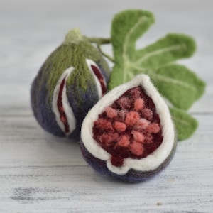 Decorative needle felted  fresh figs for table or shelf decor, handmade fig, Home decor fruit arrangement, exotic fruit art,