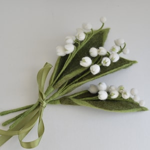 Three felt lily of the valley flower stem bouquet, artificia decorative wildflower bunch in real size, wedding acccessory