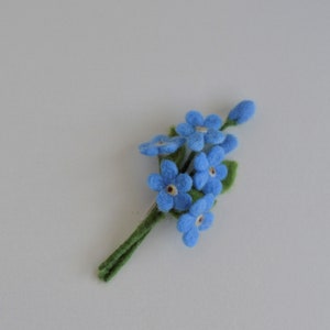 Forget me not pin, light blue flower brooch, wedding boutoniere pin flower, needle felt forget me not jewelry image 3