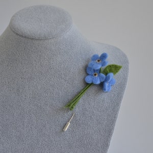 Forget me not pin, light blue flower brooch, wedding boutoniere pin flower, needle felt forget me not jewelry with three flowers