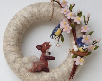 Frühlings-Osterkranz Nadelfilz Eichhörnchen, Blühender Frühlingsbaumschmuck, Blaumeise Nest, Osterwandbehang Dekor, Osterdeko