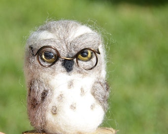 Needle felt owl with cute glasses, handmade felt sculpture, eco toys, collection gift, little handmade gift