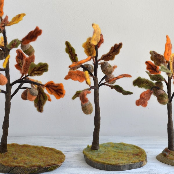 Small decorative felt Oak tree in different size with acorns fall colors leaves, Autumn home decor, Thanksgiving  Fall decoration for shelf