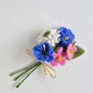 Small wild flower bouquet with edelweiss, Alpine wild flowers arrangement, edelweiss bouquet for gift, small wedding accessory