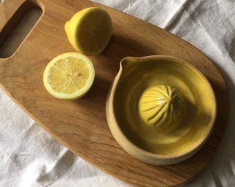 Ceramic lemon juicer - Lemon squeezer - handmade pottery - ceramic juicer uk - ceramic orange squeezer - wedding gifts