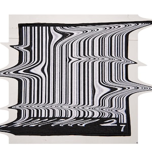 Puede incluir: Diseño abstracto en blanco y negro con un patrón ondulado y distorsionado. El diseño tiene la forma de un rectángulo con esquinas redondeadas. El texto "27" es visible en la esquina inferior derecha.