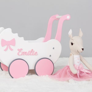 Peuterschuiver, Houten roze pop Wandelwagen, Duw speelgoed, aangepaste poppenwagen, eerste verjaardagscadeau, aangepast stuk speelgoed