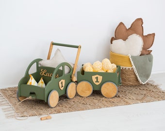 BABY AUTO MIT Rädern, Rollwagenwagen aus Holz, Kinderwagenwagen, Baby-Aktivitäten, personalisiert mit Namen & Dekor, sensorische Spielzeugaufbewahrung