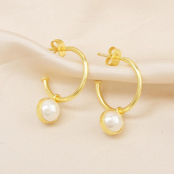 Orecchini a Cerchio Piccoli in Oro Giallo 18k Orecchini a Cerchio Piccoli in Oro Giallo 18k