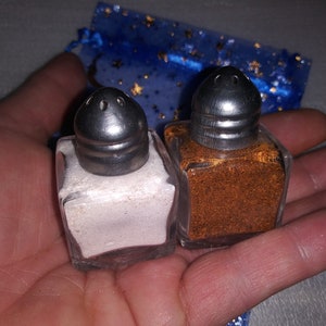 Hotfoot Powder and/or Cascarilla In A Nice New Convenient Shakers